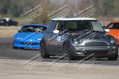 media/Sep-20-2025-Extreme Speed (Sat) [[1fcc23683c]]/Orange (Mid Intermediate)/Session 1 (Sunset)/